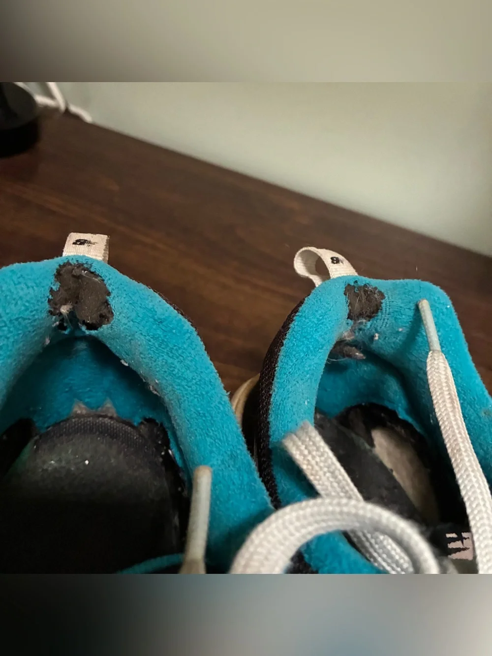 New Balance 997H Black & Aqua Blue Lifestyle Sneakers CW997HNB guessing size 7